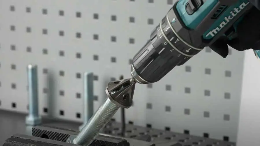 Poplock Deburring Tool in action