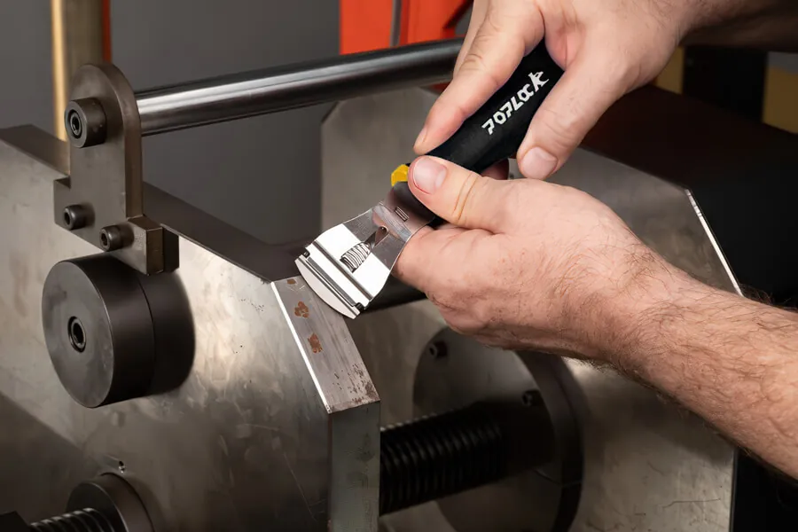 Rust RemovaL with karbide round blade - Carbide Scraper Poplock